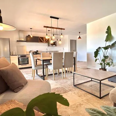 Horizons - Maison Familiale Vue Avec Piscine 15mn A Pieds De La Ferienhaus *